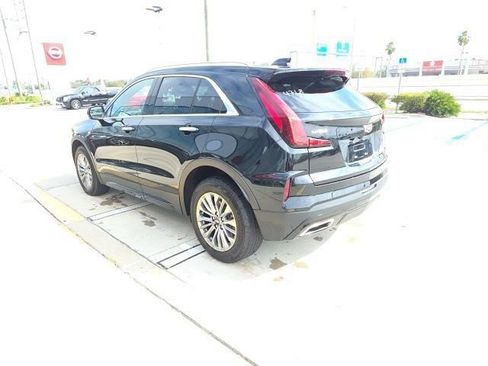 Used 2024 Cadillac XT4 Premium Luxury image 7