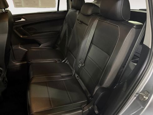 Used 2021 Volkswagen Tiguan SE image 20