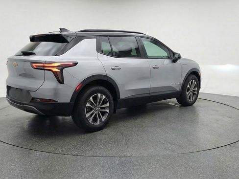 Used 2025 Chevrolet Equinox LT image 9