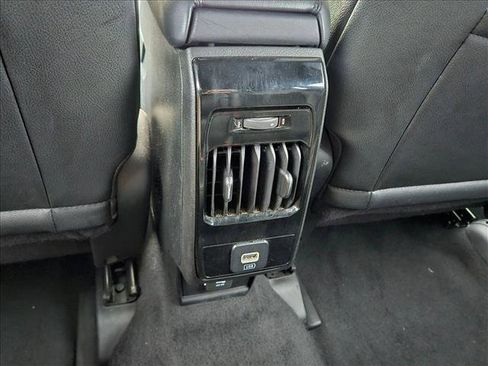 Used 2024 Jeep Compass Latitude image 17