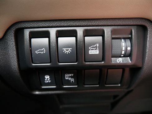 Used 2022 Subaru Ascent Touring AWD/4WD image 26