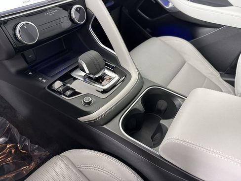 Used 2022 Jaguar E-PACE 300 Sport image 31