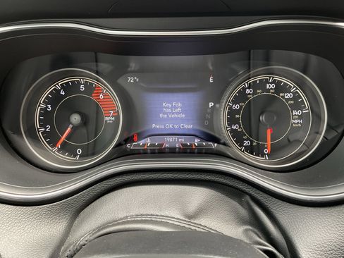Used 2022 Jeep Cherokee Latitude Lux AWD/4WD image 36