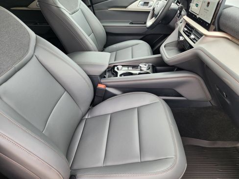 New 2026 Ford Explorer Active w/ Active Comfort Package RWD image 14