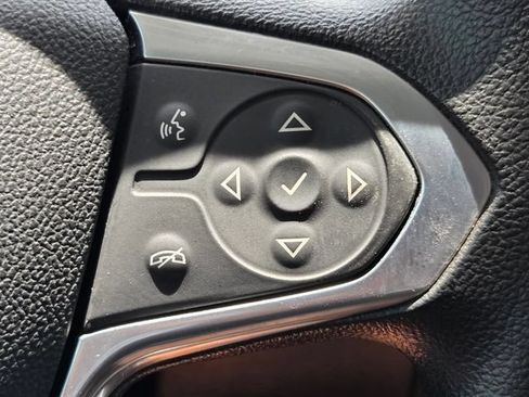 Used 2021 Chevrolet Traverse LS FWD image 21