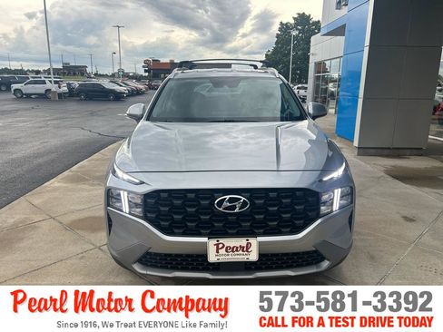 Used 2023 Hyundai Santa Fe SEL FWD image 2