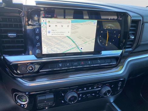 Used 2025 Chevrolet Silverado 2500 LT w/ Convenience Package image 12