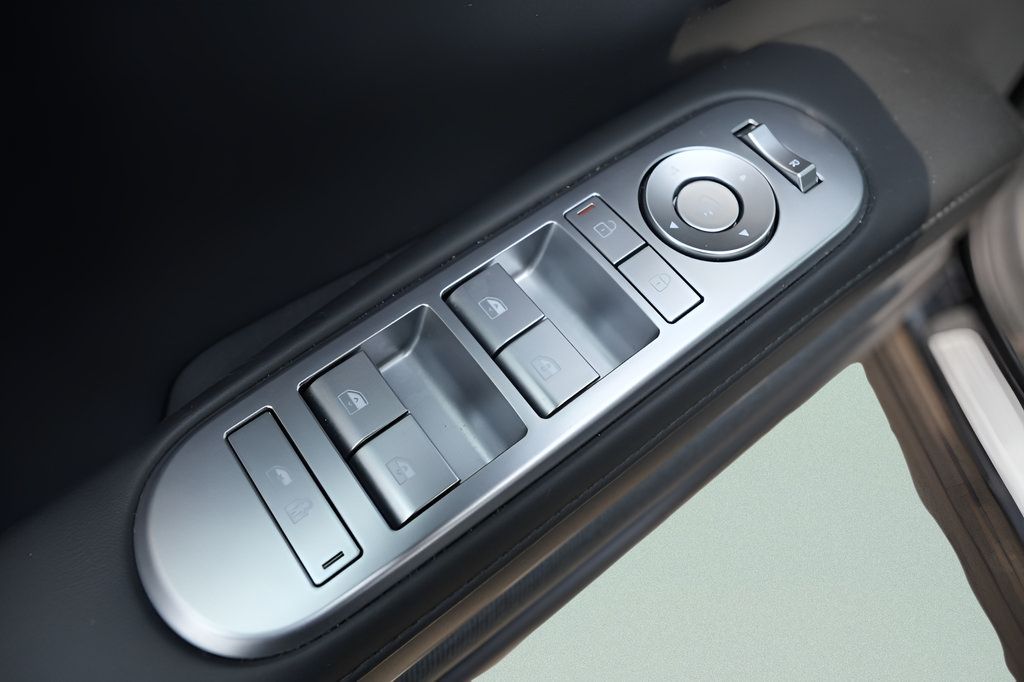 Certified 2026 Hyundai Palisade Calligraphy AWD/4WD image 30