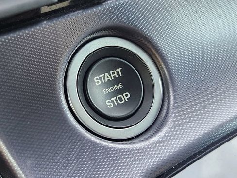 Used 2020 Jaguar F-TYPE Coupe RWD image 12
