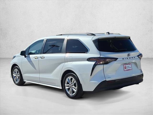 Used 2023 Toyota Sienna XLE w/ XLE Plus Package AWD/4WD image 8