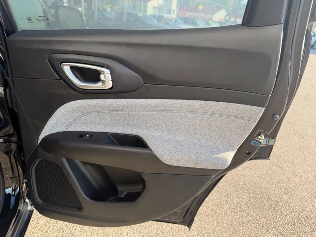Used 2023 Jeep Compass Sport AWD/4WD image 24