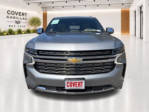 Used 2024 Chevrolet Suburban Premier w/ Advanced Technology Package AWD/4WD image 3