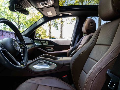 Used 2024 Mercedes-Benz GLE 350 4MATIC image 8