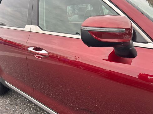 Used 2024 Kia Telluride S image 11