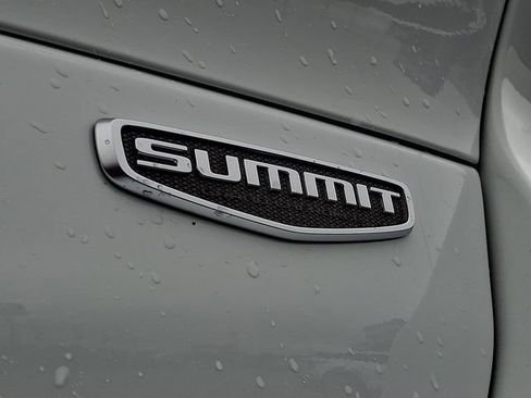 Used 2023 Jeep Grand Cherokee L Summit AWD/4WD image 33