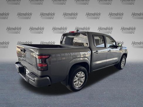 Used 2022 Nissan Frontier SV w/ Technology Package RWD image 10
