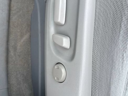 Used 2013 Toyota Sienna LE FWD image 18