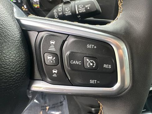 Used 2024 Jeep Wrangler Unlimited Sahara AWD/4WD image 30