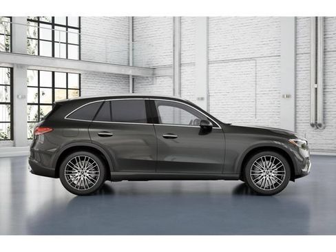Used 2026 Mercedes-Benz GLC 300 4MATIC image 2