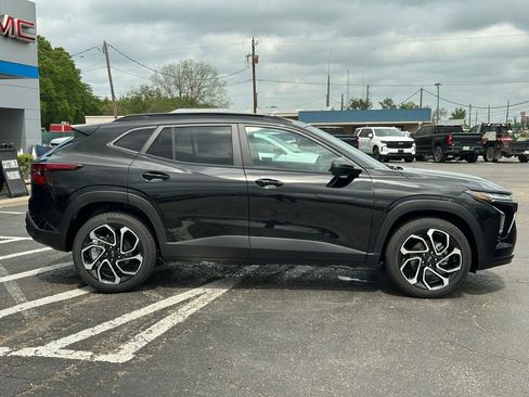 New 2026 Chevrolet Trax RS w/ Sunroof Package image 4