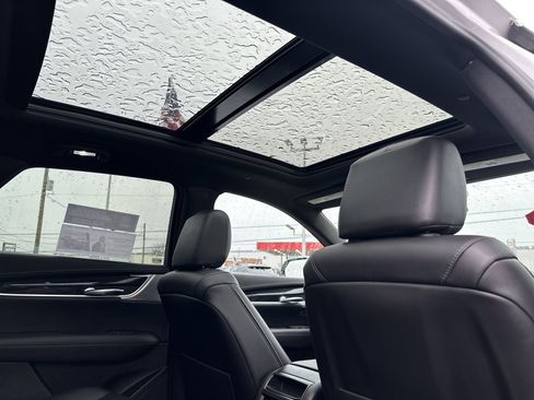 Certified 2022 Cadillac XT5 Premium Luxury w/ LPO, Floor Liner Package image 16