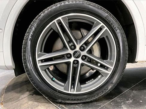 Used 2023 Audi Q5 e Prestige w/ Prestige Package image 8