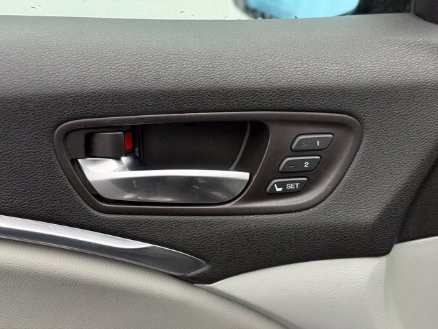 Used 2016 Acura MDX w/ Technology Package AWD/4WD image 12