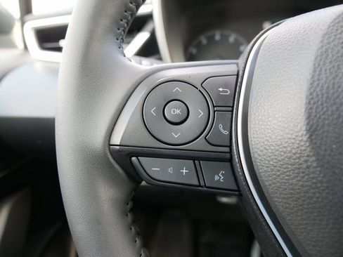 Used 2025 Toyota Corolla SE image 21