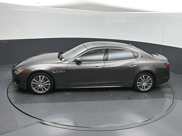 Used 2022 Maserati Quattroporte Modena Q4 AWD/4WD image 35