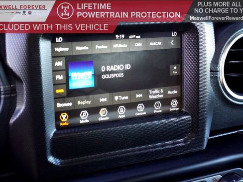 Used 2021 Jeep Wrangler Unlimited Sahara w/ Safety Group image 15