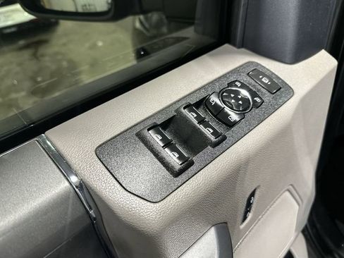 Used 2022 Ford F250 XLT w/ XLT Premium Package image 19