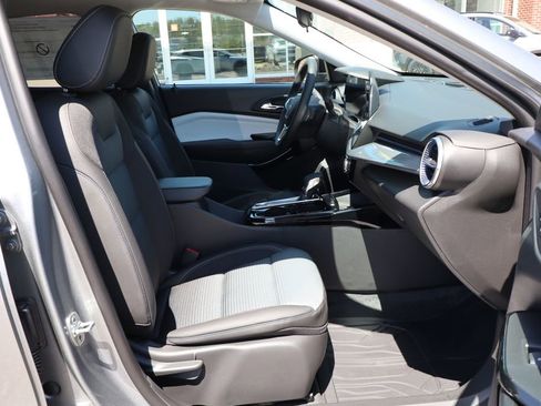 New 2026 Chevrolet Trax LT w/ Sunroof Package FWD image 43