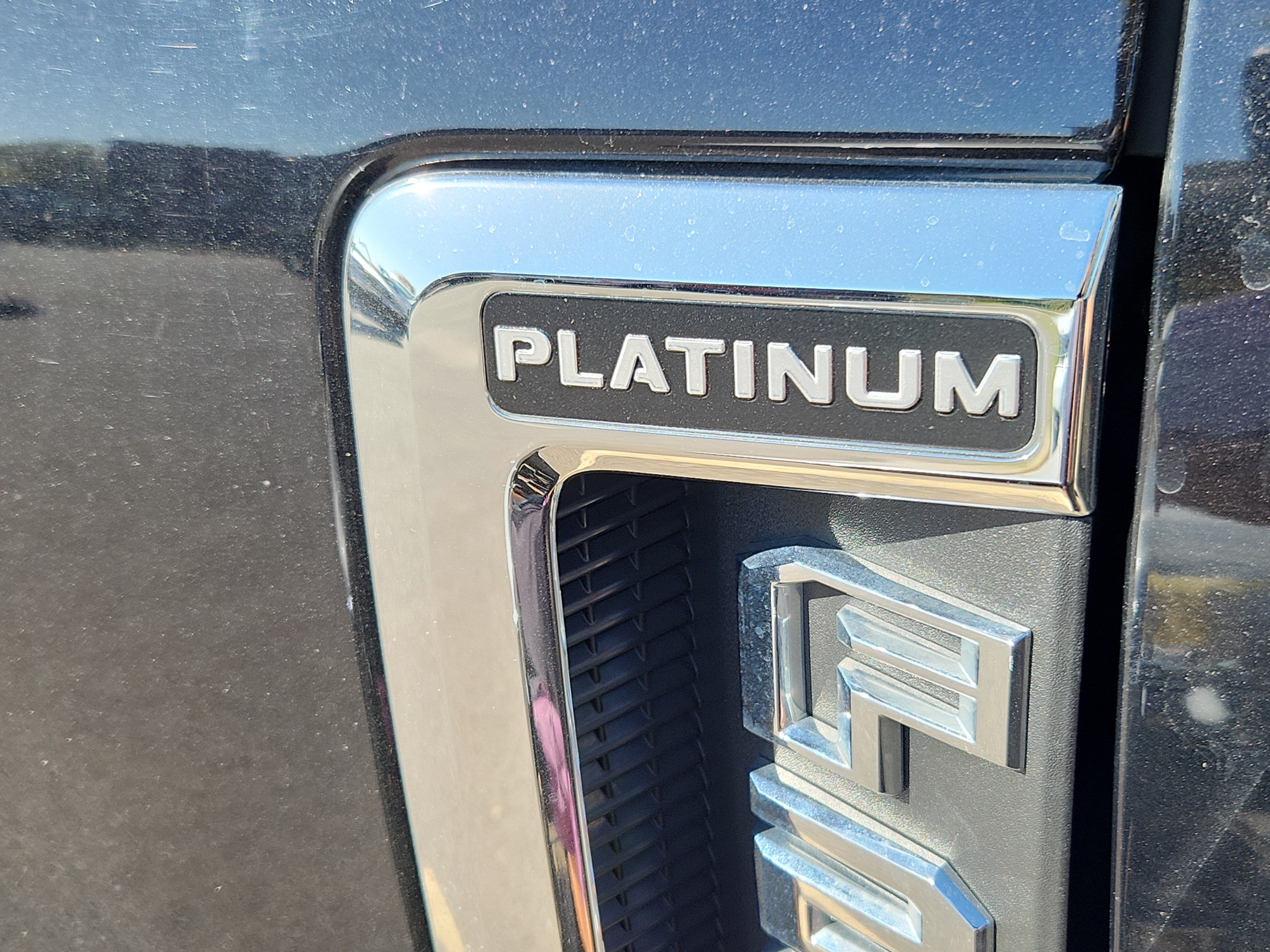 Used 2020 Ford F250 Platinum w/ FX4 Off-Road Package AWD/4WD image 8