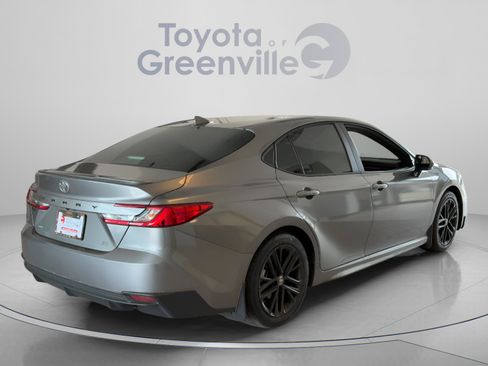 Used 2026 Toyota Camry SE w/ Convenience Package FWD image 6