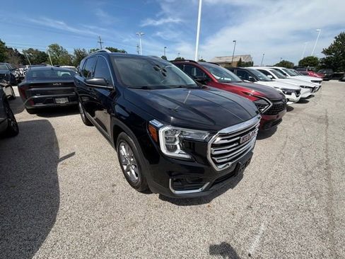 Used 2022 GMC Terrain SLT AWD/4WD image 2