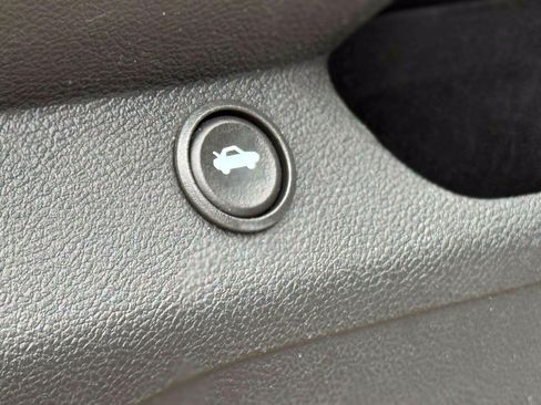 Used 2013 Chevrolet Camaro LS RWD image 18