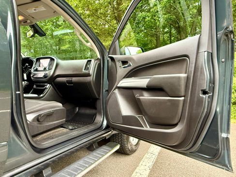 Used 2018 Chevrolet Colorado LT w/ LT Convenience Package image 22