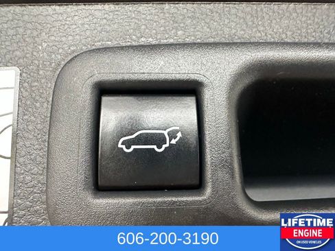 Used 2022 Toyota Highlander Platinum image 10