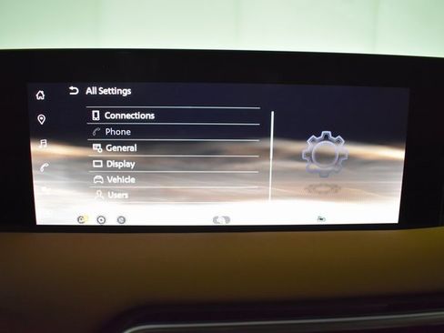 New 2025 Nissan Armada SL w/ Captain's Chari Seat Package image 27