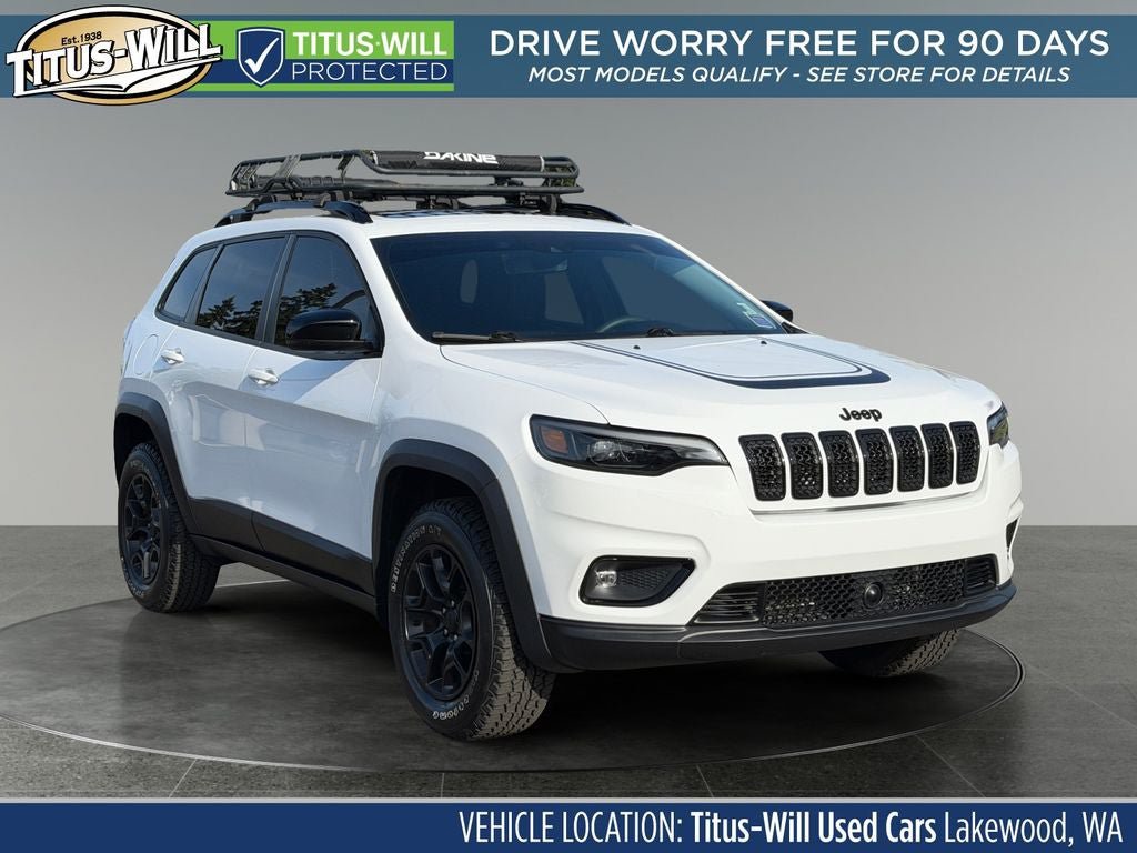 Used 2022 Jeep Cherokee Latitude AWD/4WD image 1