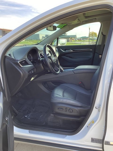 Used 2020 Buick Enclave Essence AWD/4WD image 11