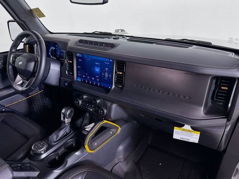 Used 2024 Ford Bronco Badlands AWD/4WD image 34