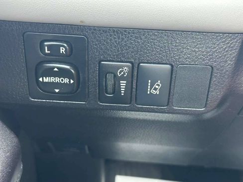 Used 2018 Toyota RAV4 XLE w/ Plus Extra Value Package AWD/4WD image 19