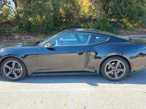 Used 2024 Ford Mustang Coupe image 36