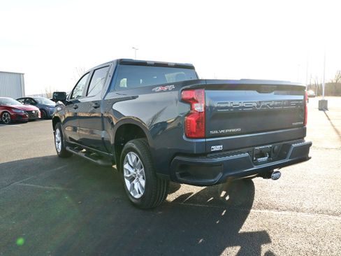 Used 2023 Chevrolet Silverado 1500 Custom image 8