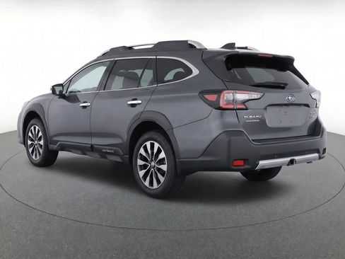 Used 2021 Subaru Outback Touring XT AWD/4WD image 3