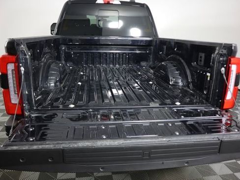 Used 2024 Ford F250 Platinum w/ FX4 Off-Road Package AWD/4WD image 33