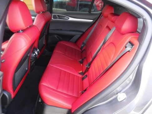 Used 2024 Alfa Romeo Stelvio Veloce image 51