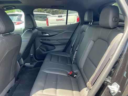 Used 2024 Buick Envista Sport Touring w/ Convenience I Package FWD image 18