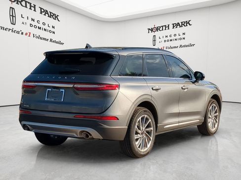 New 2026 Lincoln Corsair Premiere FWD image 3